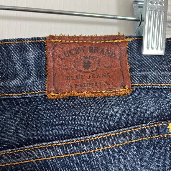 Lucky Brand Sofia Boot bootcut Jeans size 14 / 32 dark wash stretch like new - Picture 8 of 10
